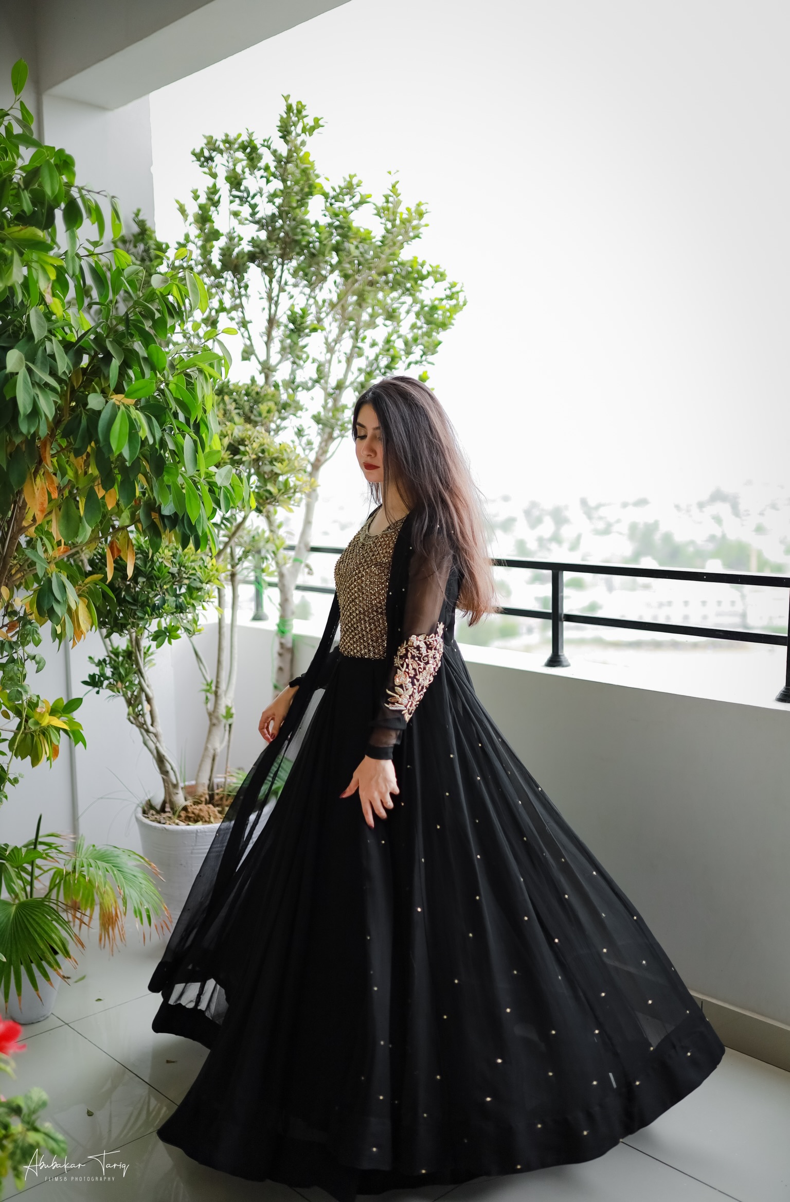 Black long kurta /gown / flared dress with golden work | Plain black long  dress, Black indian gown, Black skirt long
