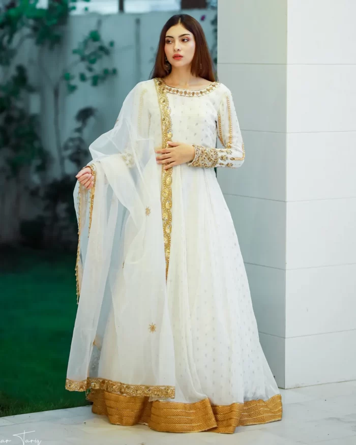 SOLID WHITE HAND EMBELLISHED LONG FLARED ANARKALI SET WITH DUPATTA AND PAJAMA Saad Ibrahim