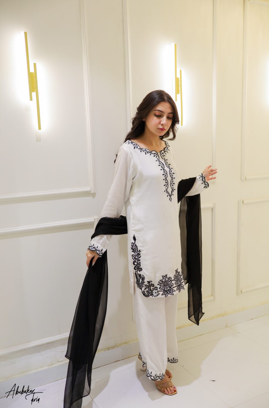 SOLID WHITE KURTA PLAZZO SET WITH DUPATTA