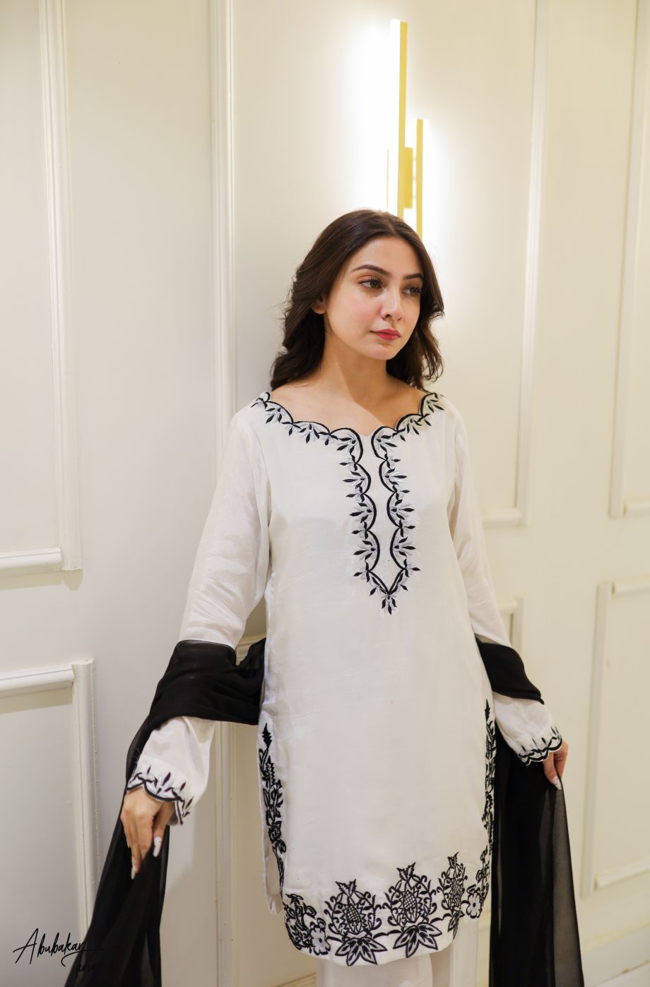 SOLID WHITE KURTA PLAZZO SET WITH DUPATTA