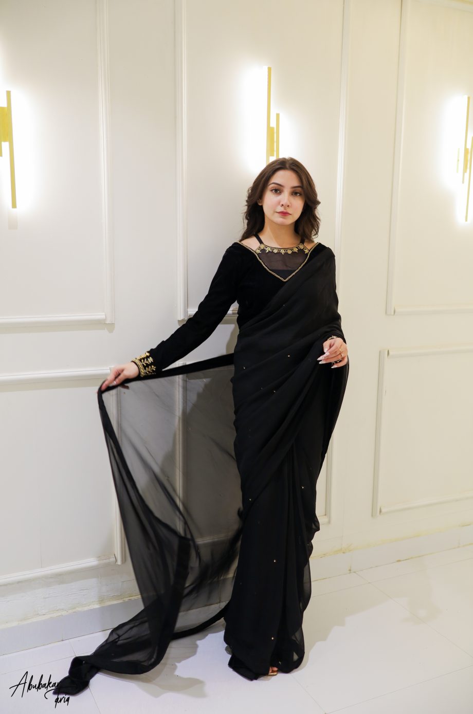 SOLID BLACK SAREE VELVET BLOUSE