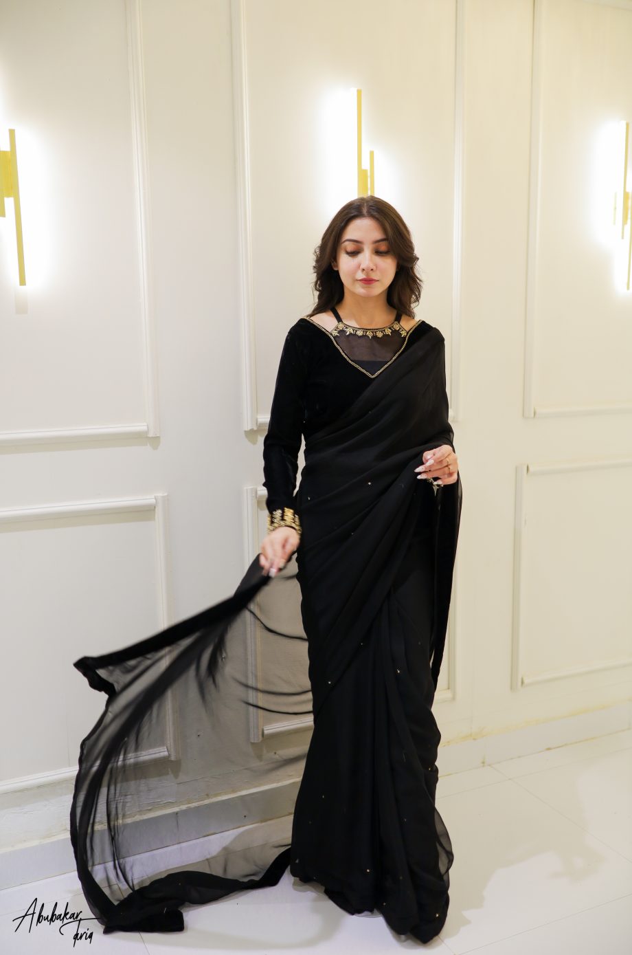 SOLID BLACK SAREE VELVET BLOUSE