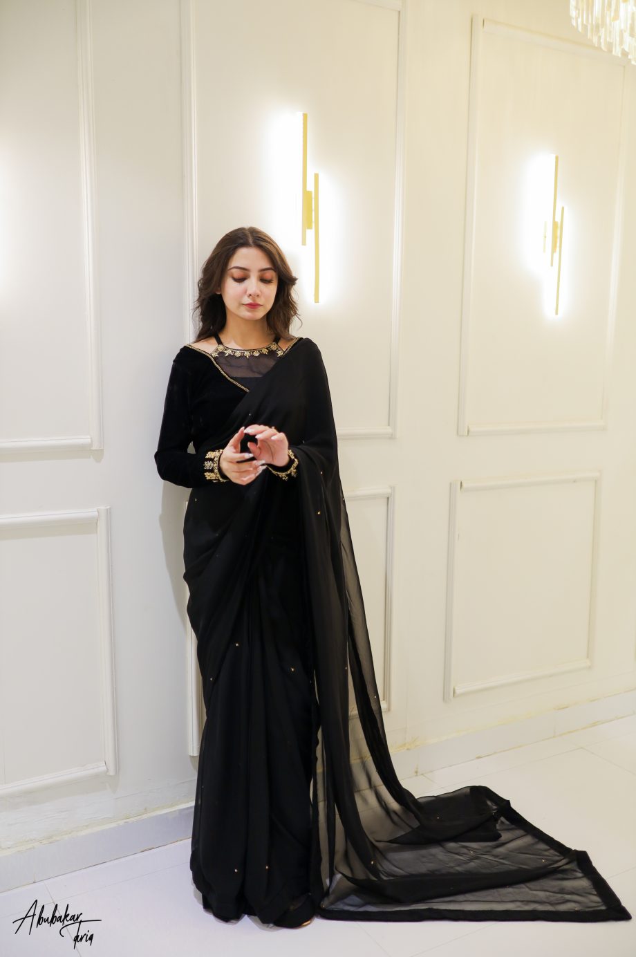 SOLID BLACK SAREE VELVET BLOUSE