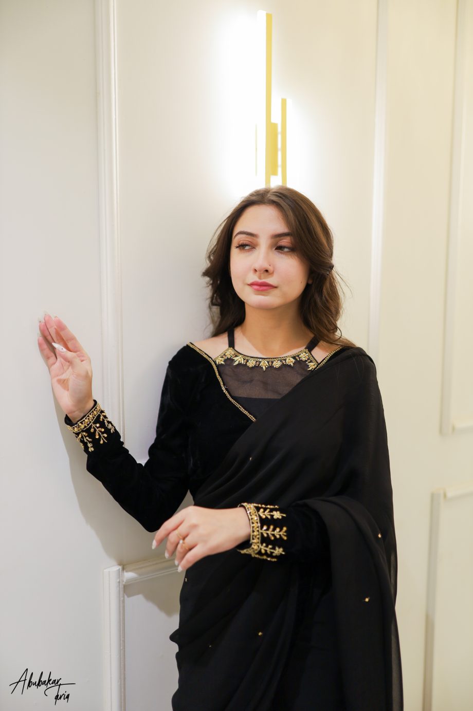 SOLID BLACK SAREE VELVET BLOUSE