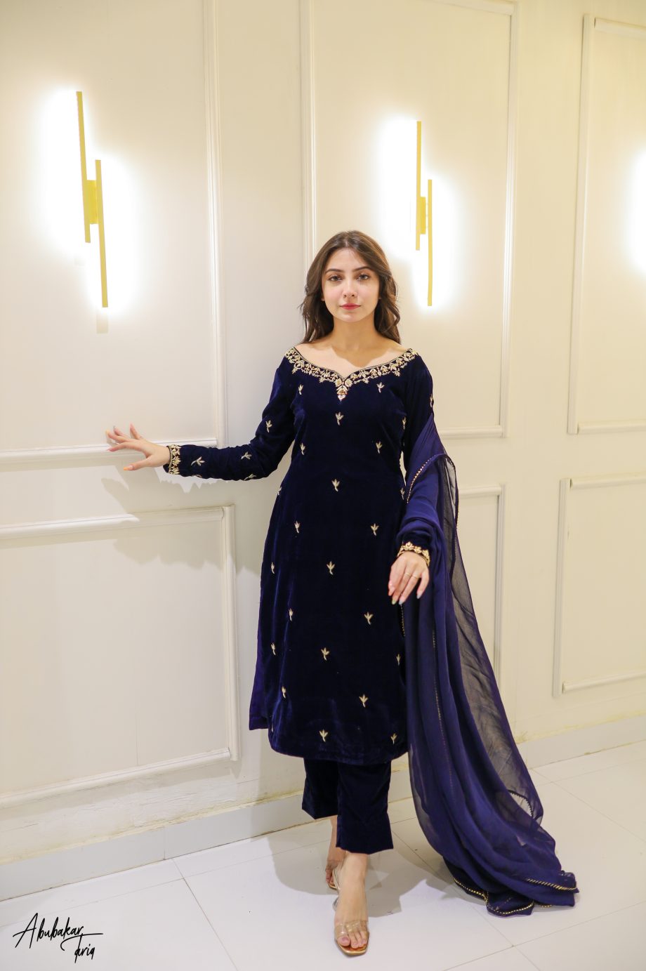 SOLID NAVY BLUE VELVET HAND EMBELLISHED KURTA WITH DUPATTA