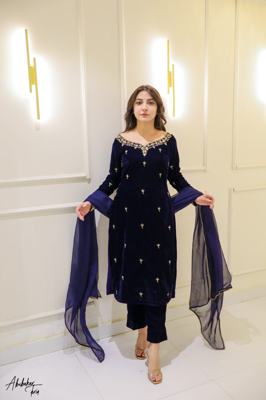 SOLID NAVY BLUE VELVET HAND EMBELLISHED KURTA WITH DUPATTA