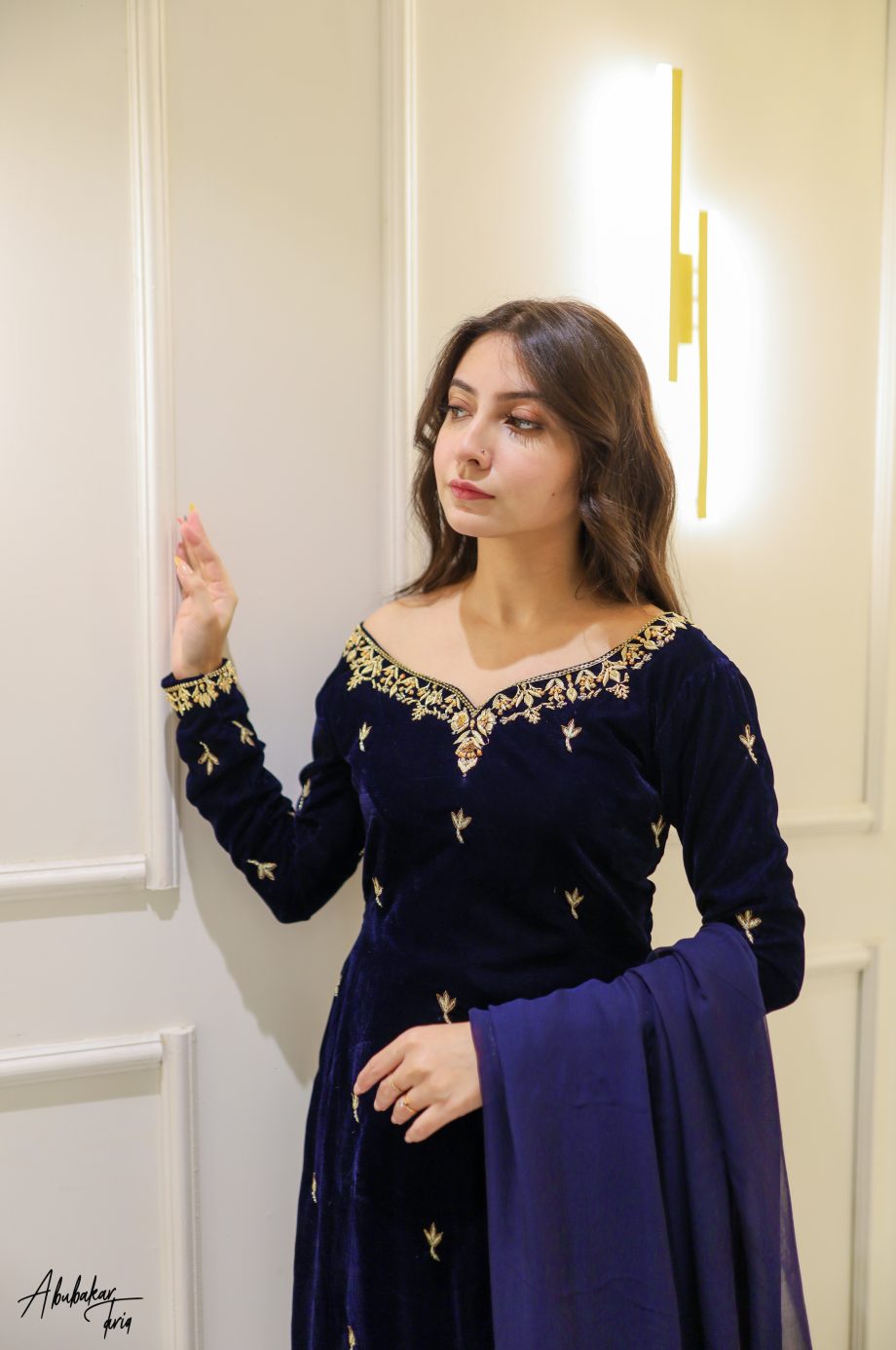 SOLID NAVY BLUE VELVET HAND EMBELLISHED KURTA WITH DUPATTA