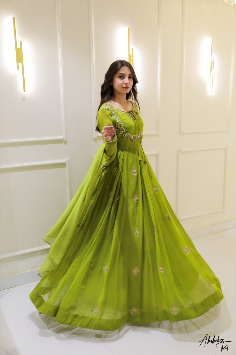 SOLID GREEN HAND EMBELLISHED ANARKALI SET WITH DUPATTA