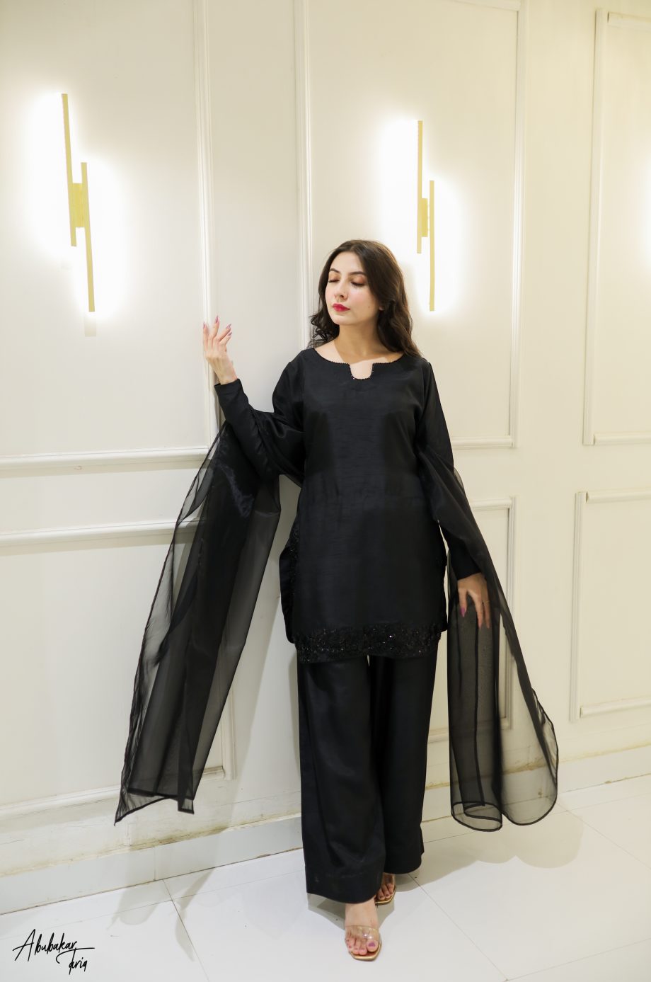 SOLID BLACK HAND EMBELLISHED KURTA SUIT SET WITH DUPATTA